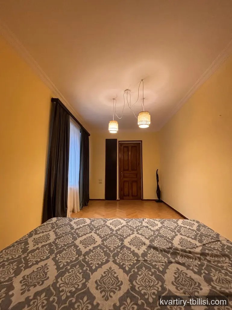 Четырёхкомнатная квартира в Ваке — 1 000 USD/мес | Tbilisi Homes