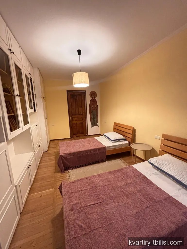 Четырёхкомнатная квартира в Ваке — 1 000 USD/мес | Tbilisi Homes