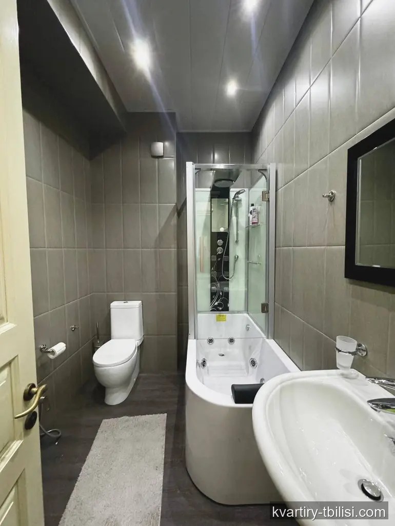 4-bedroom Apartment for rent in Vake, Tbilisi, 140 sqm, floor 9/12 — 1 400 USD/month | Tbilisi Homes