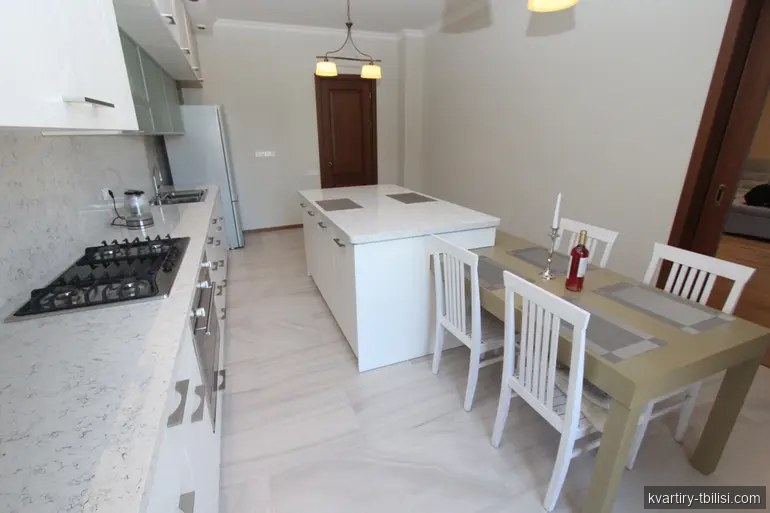 Четырёхкомнатная квартира в Ваке — 2 200 USD/мес | Tbilisi Homes
