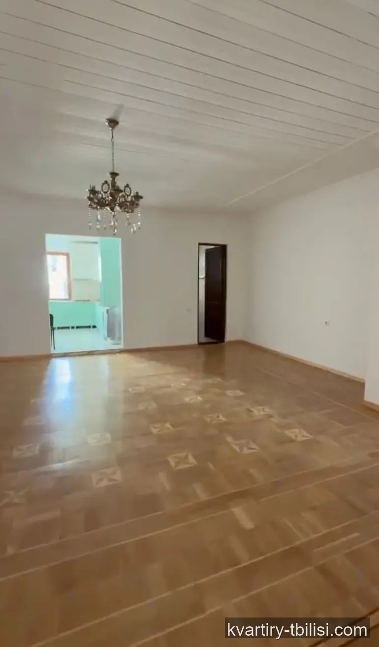 5-bedroom Apartment for rent in Vake, Tbilisi, 250 sqm, floor 3/3 — 2 200 USD/month | Tbilisi Homes