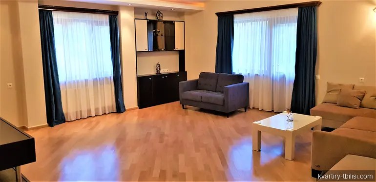 5-комнатная квартира в Ваке — 1 200 USD/мес | Tbilisi Homes