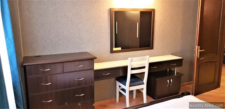 5-комнатная квартира в Ваке — 1 200 USD/мес | Tbilisi Homes