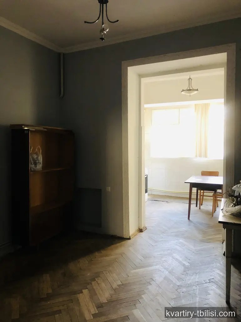 7-bedroom Apartment for rent in Vake, Tbilisi, 190 sqm, floor 1/7 — 1 448 USD/month | Tbilisi Homes