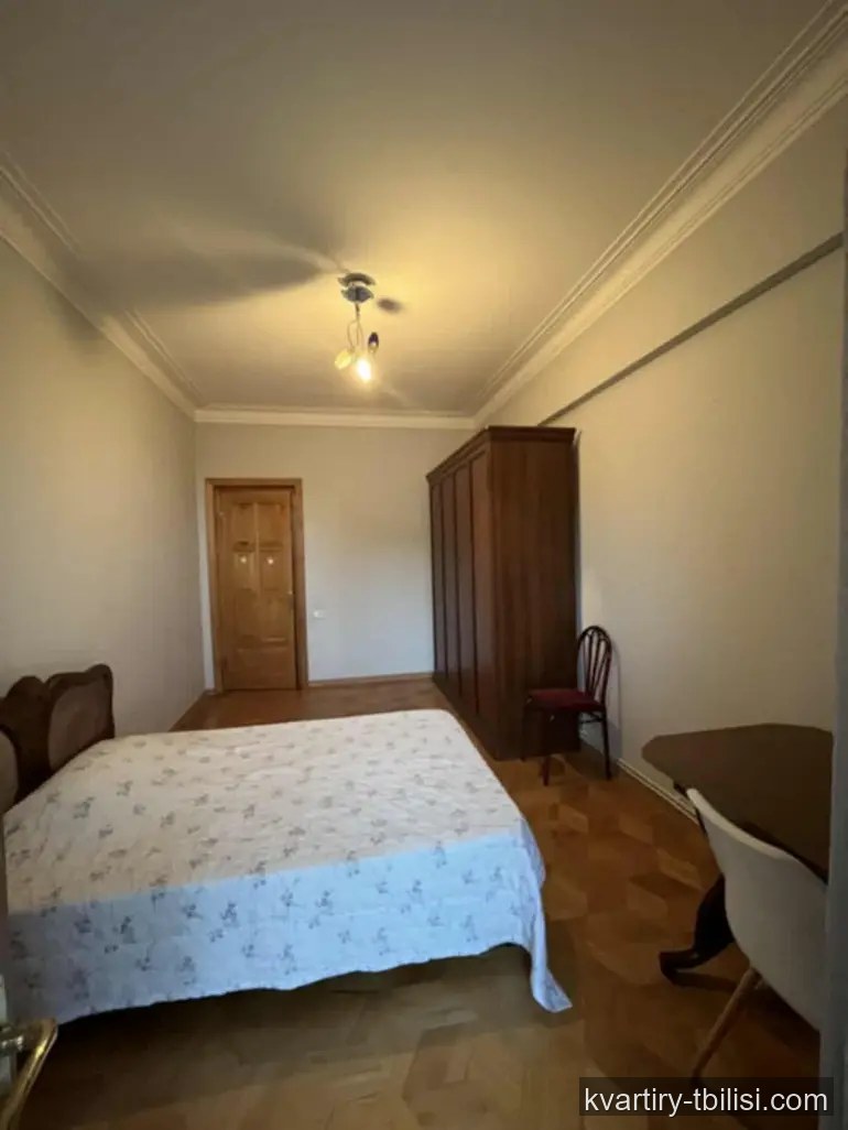 7-комнатная квартира в Ваке — 1 100 USD/мес | Tbilisi Homes