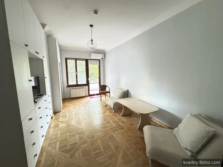 7-комнатная квартира в Ваке — 3 600 USD/мес | Tbilisi Homes