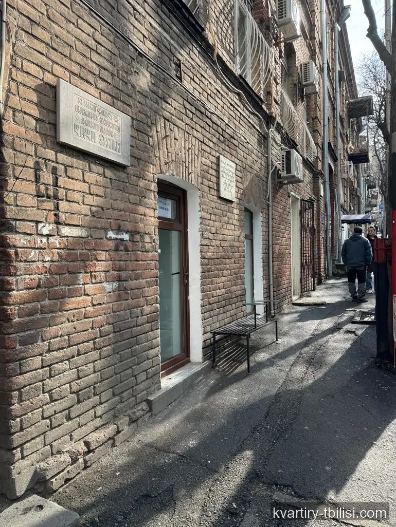 1-bedroom Apartment for rent in Vera, Tbilisi, 25 sqm, floor 1/3 — 600 USD/month | Tbilisi Homes