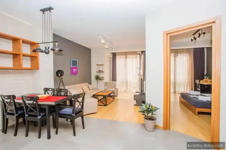 2-bedroom Apartment for rent in Vera, Tbilisi, 69 sqm, floor 2/5 — 1 100 USD/month | Tbilisi Homes