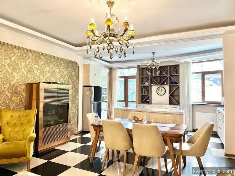 3-bedroom Apartment for rent in Vera, Tbilisi, 137 sqm, floor 3/10 — 1 500 USD/month | Tbilisi Homes