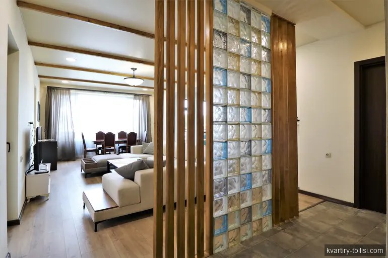 3-bedroom Apartment for rent in Vera, Tbilisi, 128 sqm, floor 2/3 — 2 500 USD/month | Tbilisi Homes