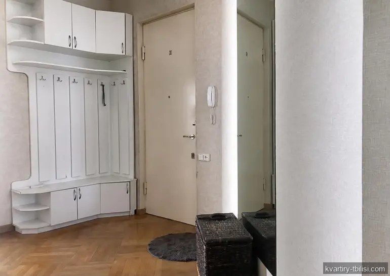 Трёхкомнатная квартира на Вере — 1 400 USD/мес | Tbilisi Homes
