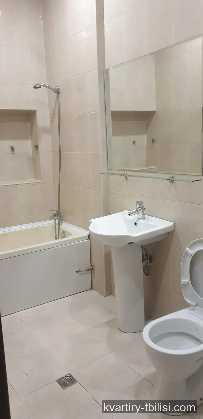 Трёхкомнатная квартира на Вере — 700 USD/мес | Tbilisi Homes