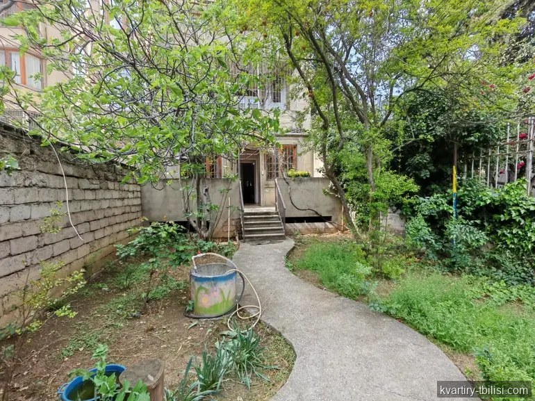 3-bedroom Apartment for rent in Vera, Tbilisi, 85 sqm, floor 1/8 — 1 100 USD/month | Tbilisi Homes