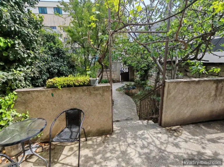 3-bedroom Apartment for rent in Vera, Tbilisi, 85 sqm, floor 1/8 — 1 100 USD/month | Tbilisi Homes