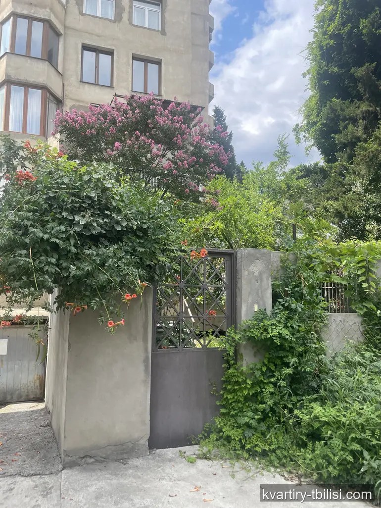 3-bedroom Apartment for rent in Vera, Tbilisi, 85 sqm, floor 1/8 — 1 200 USD/month | Tbilisi Homes