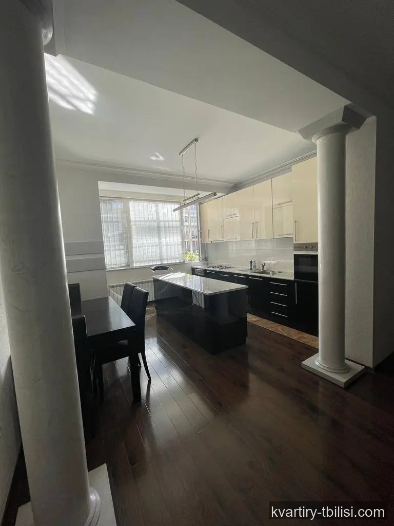 3-bedroom Apartment for rent in Vera, Tbilisi, 100 sqm, floor 2/8 — 800 USD/month | Tbilisi Homes