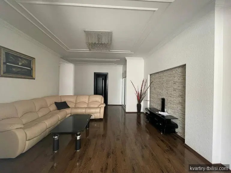 3-bedroom Apartment for rent in Vera, Tbilisi, 100 sqm, floor 2/8 — 800 USD/month | Tbilisi Homes