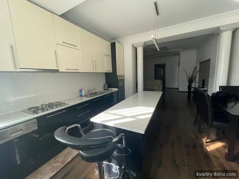 3-bedroom Apartment for rent in Vera, Tbilisi, 100 sqm, floor 2/8 — 800 USD/month | Tbilisi Homes