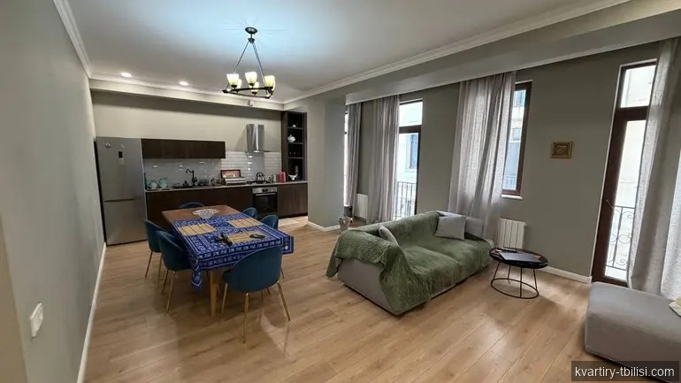 3-bedroom Apartment for rent in Vera, Tbilisi, 101 sqm, floor 4/8 — 1 250 USD/month | Tbilisi Homes