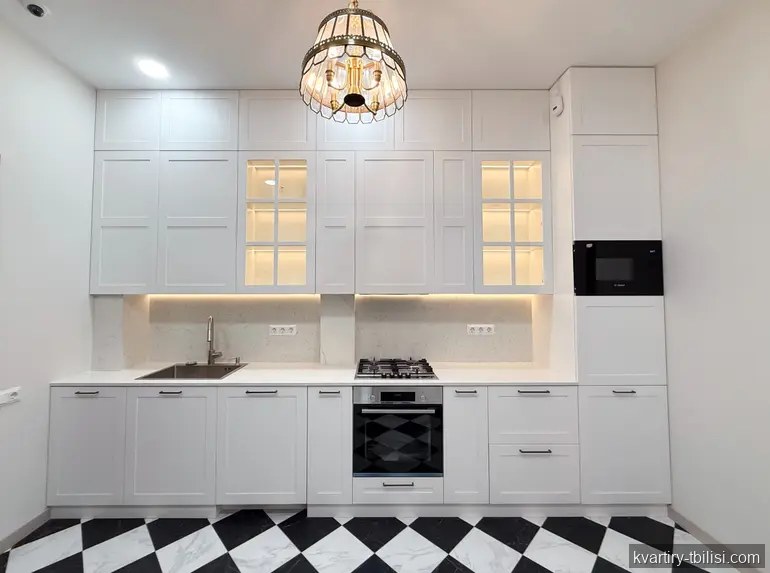4-bedroom Apartment for rent in Vera, Tbilisi, 210 sqm, floor 3/7 — 3 700 USD/month | Tbilisi Homes