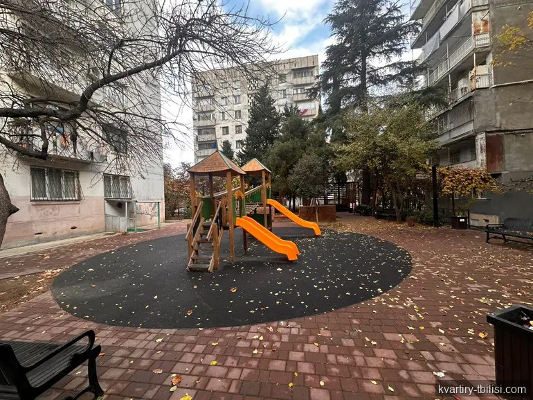 5-bedroom Apartment for rent in Vera, Tbilisi, 170 sqm, floor 5/9 — 1 400 USD/month | Tbilisi Homes