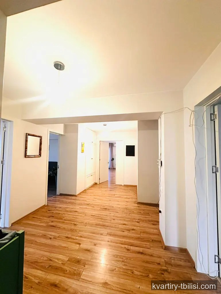 5-bedroom Apartment for rent in Vera, Tbilisi, 170 sqm, floor 5/9 — 1 400 USD/month | Tbilisi Homes