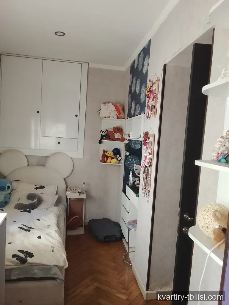 7-bedroom Apartment for rent in Vera, Tbilisi, 115 sqm, floor 1/4 — 3 000 USD/month | Tbilisi Homes