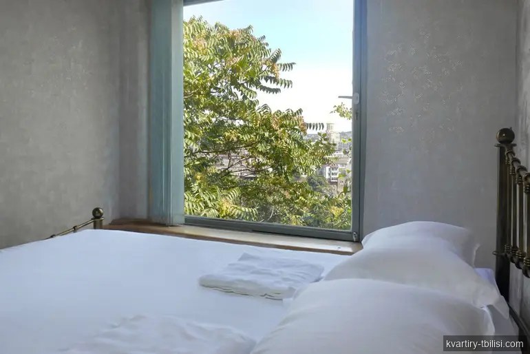 5-bedroom apartment