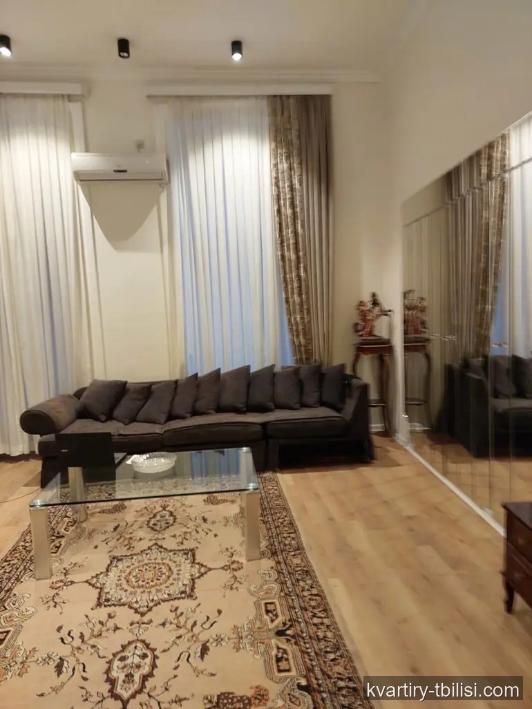 5-bedroom apartment