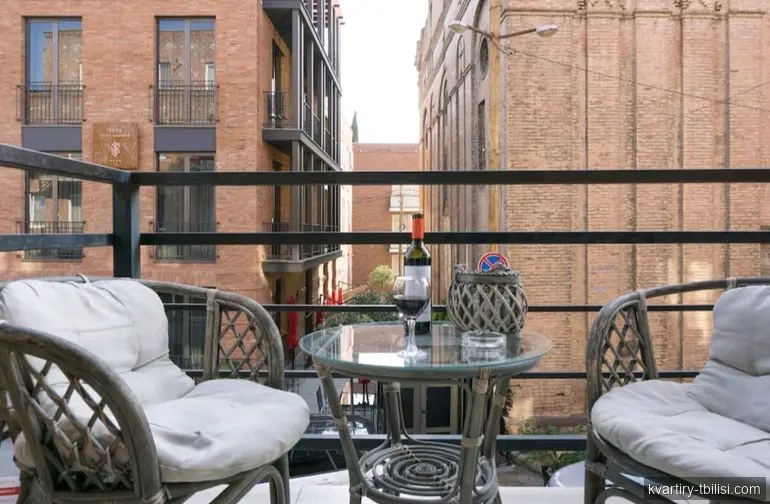 3-bedroom Apartment for sale in Avlabari, Tbilisi, 71 sqm, floor 2/4 — 185 000 USD | Tbilisi Homes