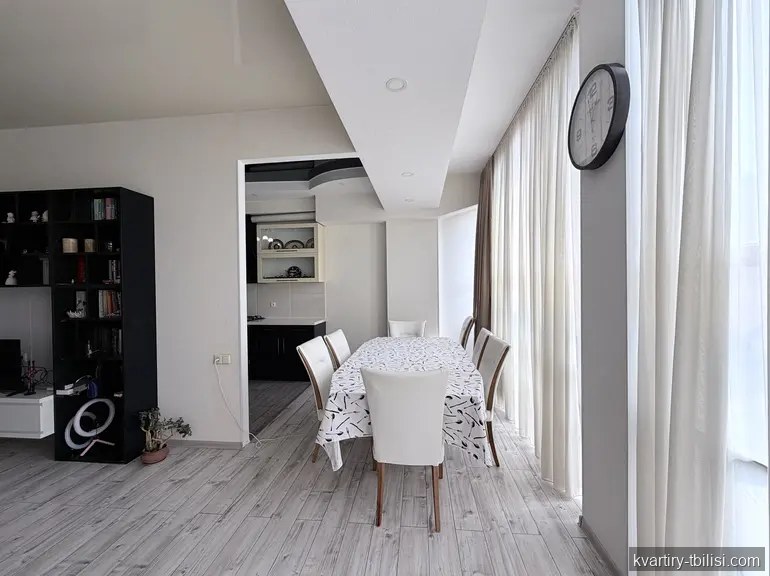 Четырёхкомнатная квартира в Авлабари — 240 000 USD | Tbilisi Homes