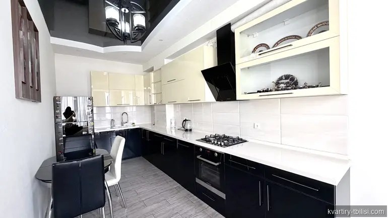 Четырёхкомнатная квартира в Авлабари — 240 000 USD | Tbilisi Homes
