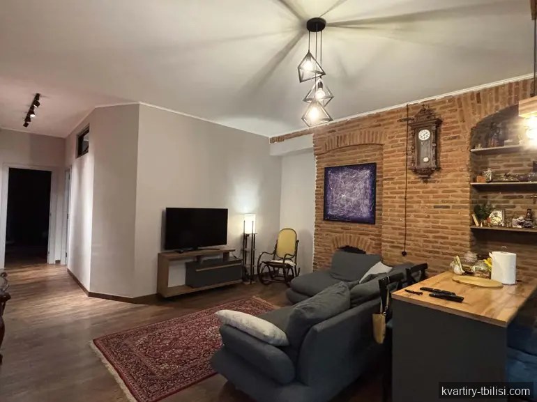 3-bedroom Apartment for sale in Chugureti, Tbilisi, 212 sqm, floor 3/4 — 330 000 USD | Tbilisi Homes