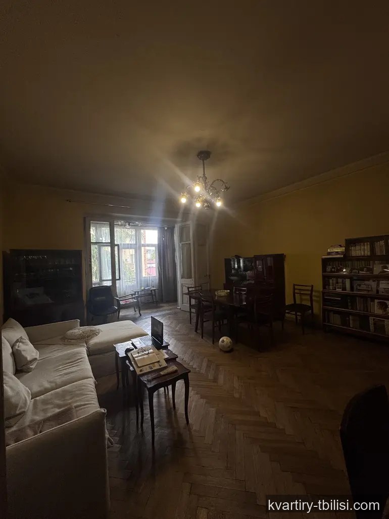 4-bedroom Apartment for sale in Chugureti, Tbilisi, 100 sqm, floor 4/5 — 180 000 USD | Tbilisi Homes