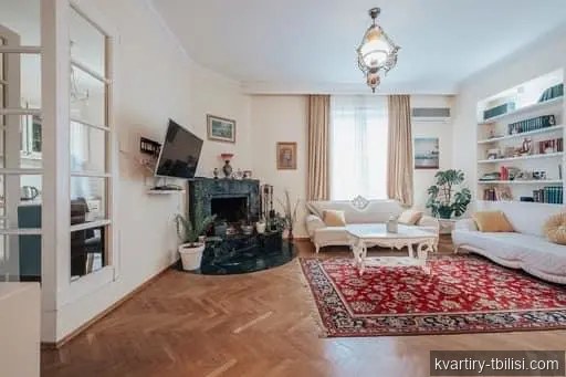 Четырёхкомнатная квартира в Чугурети — 295 000 USD | Tbilisi Homes