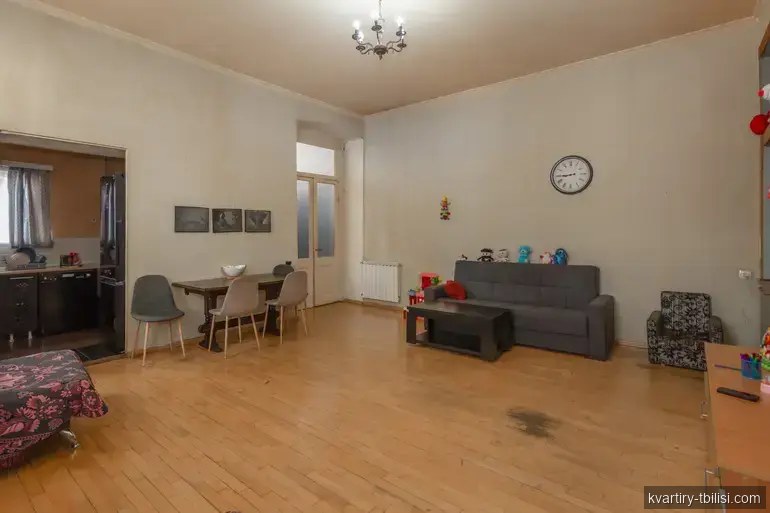 Четырёхкомнатная квартира в Чугурети — 135 000 USD | Tbilisi Homes
