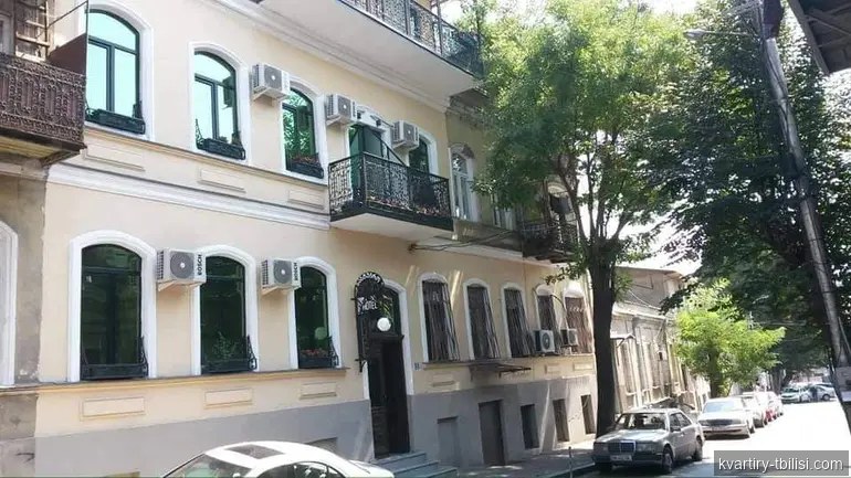 5-bedroom Apartment for sale in Chugureti, Tbilisi, 150 sqm, floor 1/2 — 300 000 USD | Tbilisi Homes