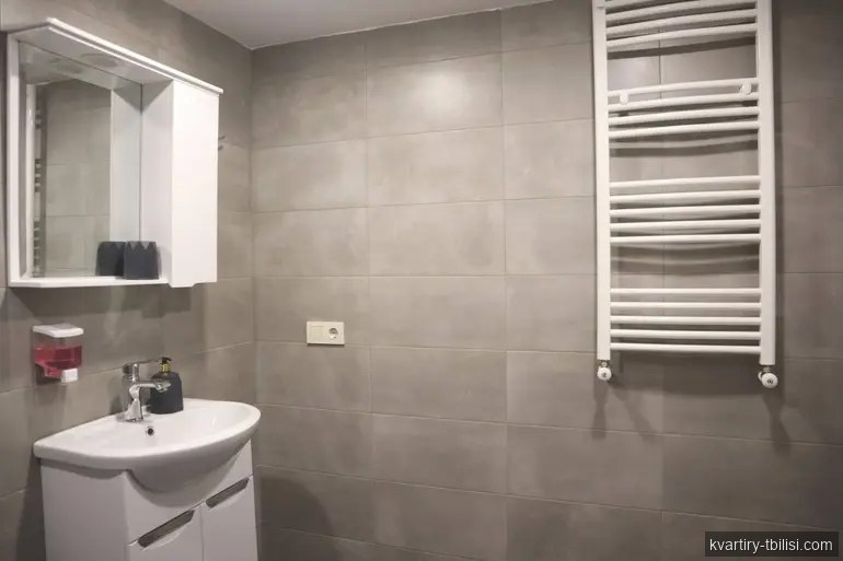 5-bedroom Apartment for sale in Chugureti, Tbilisi, 120 sqm, floor 2/4 — 187 000 USD | Tbilisi Homes