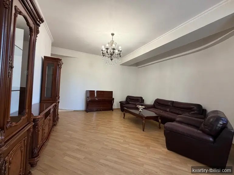 Четырёхкомнатная квартира в Дидубе — 190 000 USD | Tbilisi Homes