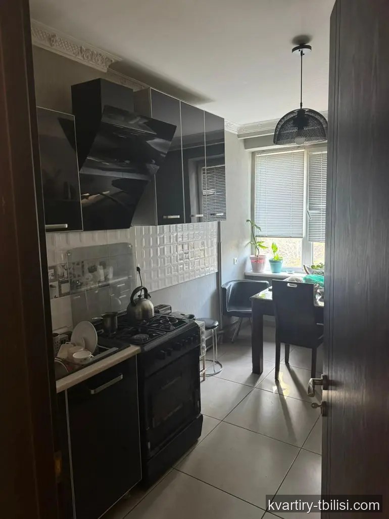 8-комнатная квартира в Дигомском массиве — 275 000 USD | Tbilisi Homes