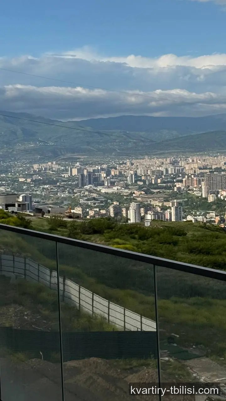 იყიდება 4 ოთახიანი ბინა ლისზე, 207 მ², 2/5 სართული — 621 000 USD | Tbilisi Homes