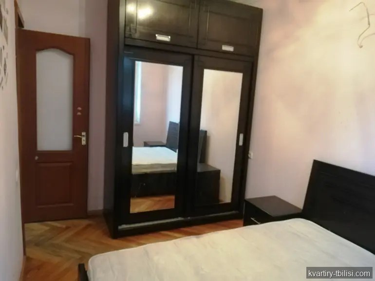 Трёхкомнатная квартира на Московском проспекте — 74 000 USD | Tbilisi Homes
