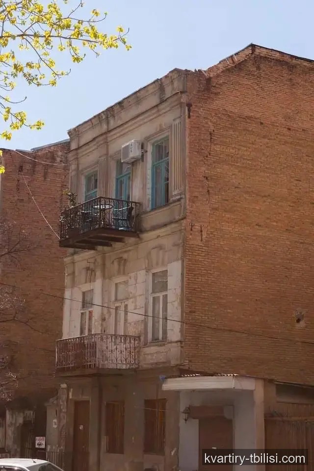 Двухкомнатная квартира на Мтацминде — 180 000 USD | Tbilisi Homes