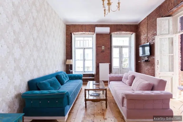 Двухкомнатная квартира на Мтацминде — 180 000 USD | Tbilisi Homes
