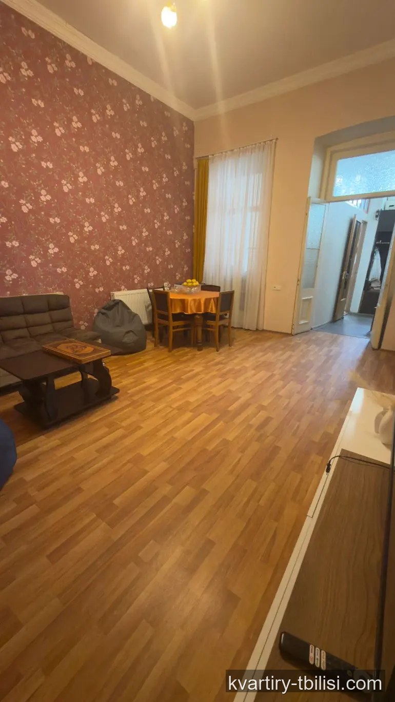 Трёхкомнатная квартира на Мтацминде — 105 000 USD | Tbilisi Homes