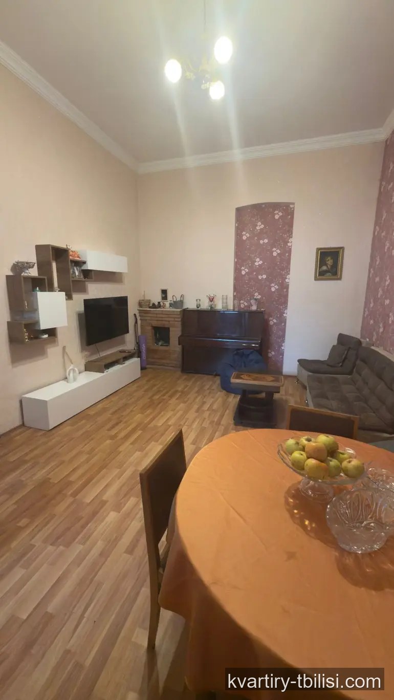 Трёхкомнатная квартира на Мтацминде — 105 000 USD | Tbilisi Homes