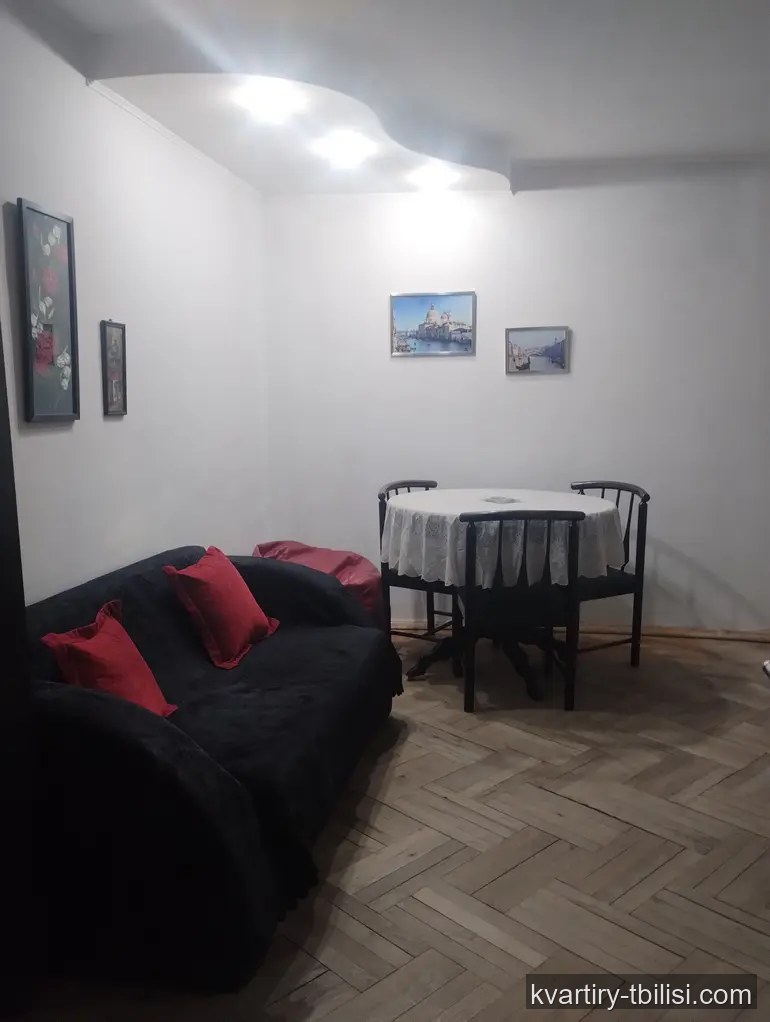 Трёхкомнатная квартира на Мтацминде — 150 000 USD | Tbilisi Homes