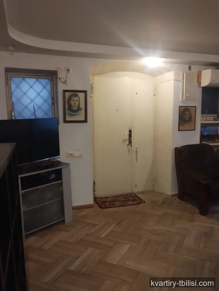 Трёхкомнатная квартира на Мтацминде — 150 000 USD | Tbilisi Homes
