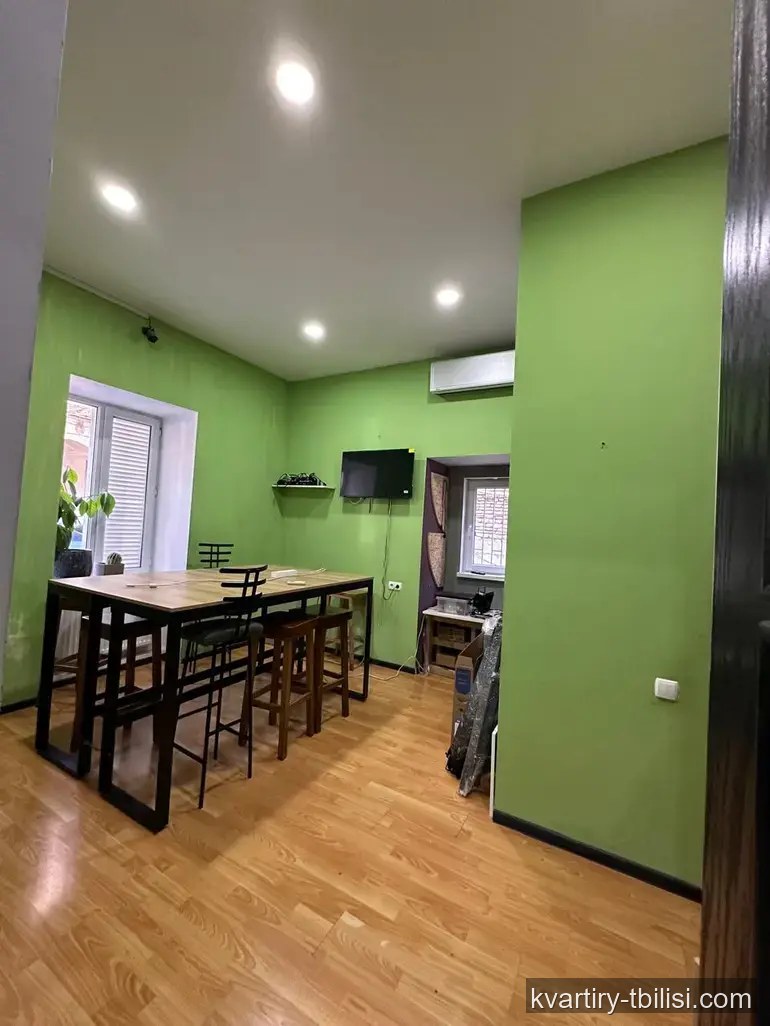 3-bedroom Apartment for sale in Mtatsminda, Tbilisi, 55 sqm, floor 1/2 — 135 000 USD | Tbilisi Homes