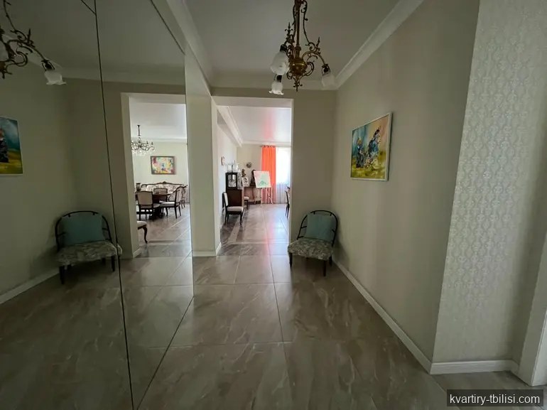 4-bedroom Apartment for sale in Mtatsminda, Tbilisi, 139 sqm, floor 4/6 — 556 000 USD | Tbilisi Homes